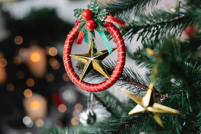 the-best-places-to-find-unique-personalized-and-handcrafted-christmas-ornaments