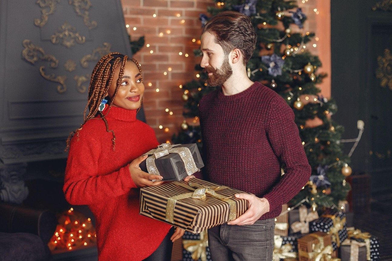 King of Christmas: Style Your Space with a Small Pink Tree
